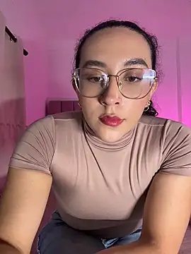 alehia cute online show from 7, 7, 2026