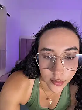 alehia cute online show from 15, 5, 2026