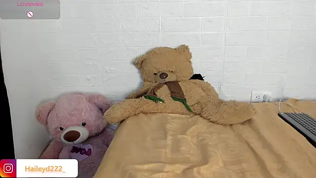 Snapshot of HaileyDuke chatting on 25, 6, 2026 HaileyDuke online show from 25, 6, 2026