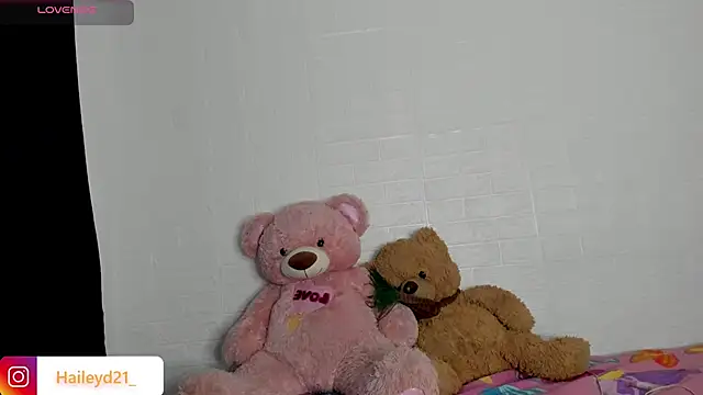 HaileyDuke online show from 13, 4, 2026