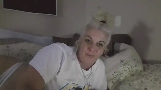 StacysMomXOXO online show from 9, 1, 2026