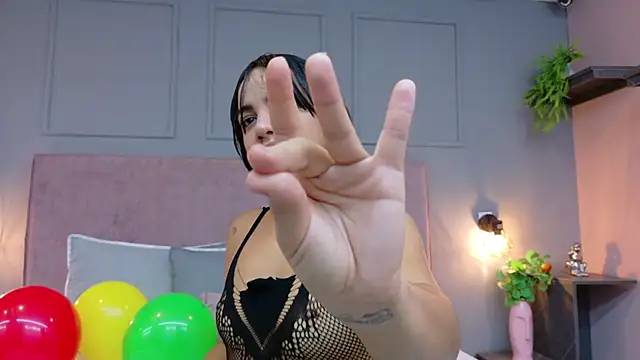 Camila Hill  online show from 4, 10, 2025