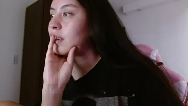 madissooon   online show from 21, 11, 2025