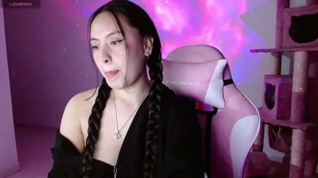 madissooon   online show from 3, 12, 2025