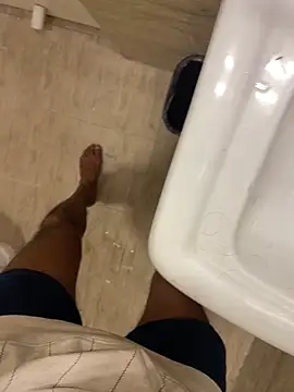 Snapshot of Johncockhot13690 chatting on 6, 1, 2026 Johncockhot13690 online show from 6, 1, 2026