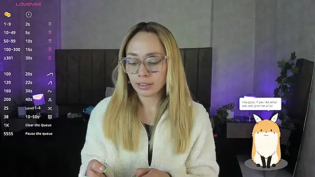 LanaMills  online show from 4, 11, 2025