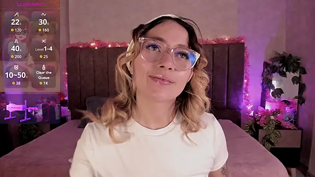 LanaMills  online show from 19, 7, 2026