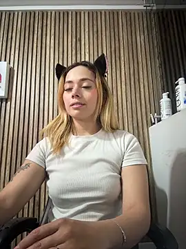 LanaMills  online show from 1, 4, 2026