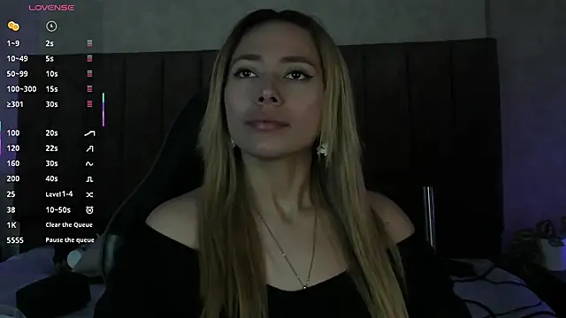 LanaMills  online show from 14, 11, 2025