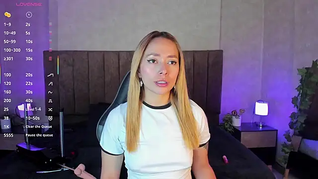 LanaMills  online show from 9, 11, 2025