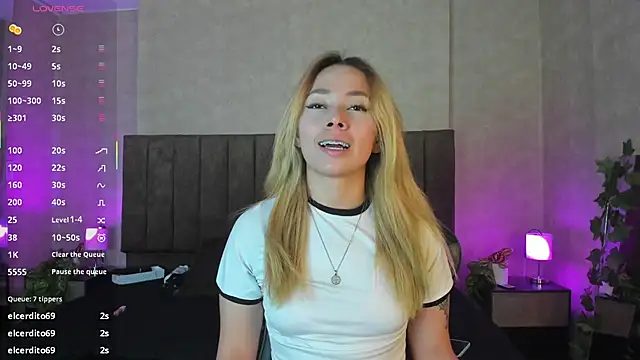 LanaMills  online show from 1, 12, 2025