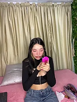 stepha   online show from 31, 10, 2025