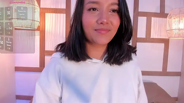 HannahMontgomery online show from 3, 10, 2025