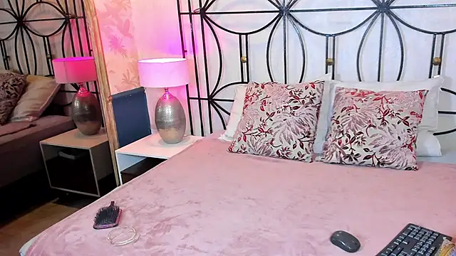 Nahomi key  online show from 25, 11, 2025