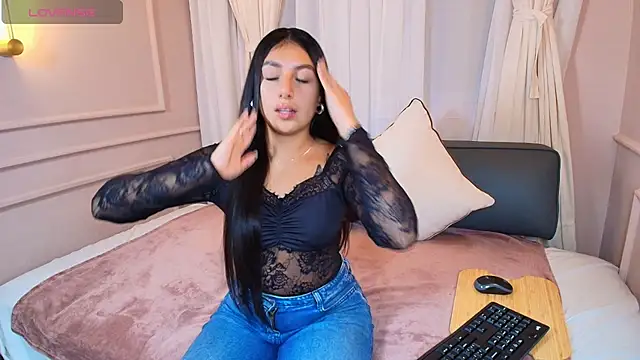 Nahomi key  online show from 28, 10, 2025