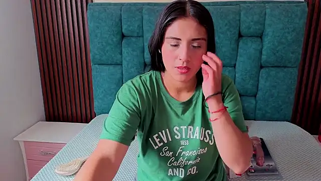 EmilyGala online show from 10, 9, 2025