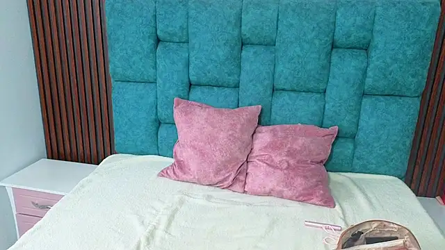 EmilyGala online show from 24, 10, 2025