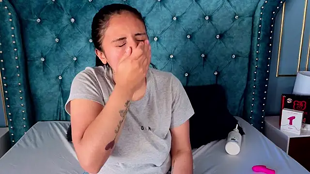 EmilyGala online show from 4, 11, 2025