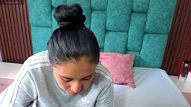 EmilyGala online show from 1, 10, 2025