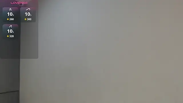 Snapshot of CharlotteCottin chatting on 10, 10, 2025 CharlotteCottin online show from 10, 10, 2025