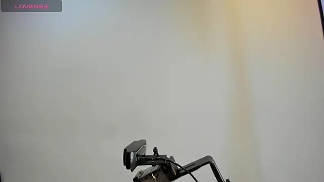 Snapshot of CharlotteCottin chatting on 14, 11, 2025 CharlotteCottin online show from 14, 11, 2025