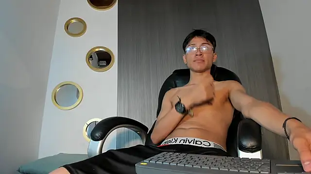 Daddy Darcks online show from 13, 10, 2025