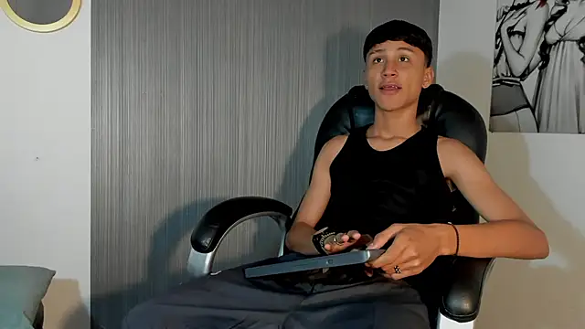 Daddy Darcks online show from 2, 11, 2025