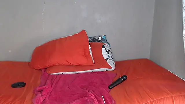 Lunalee online show from 10, 2, 2026