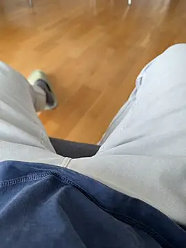 Snapshot of -Styleto chatting on 4, 11, 2025 -Styleto online show from 4, 11, 2025