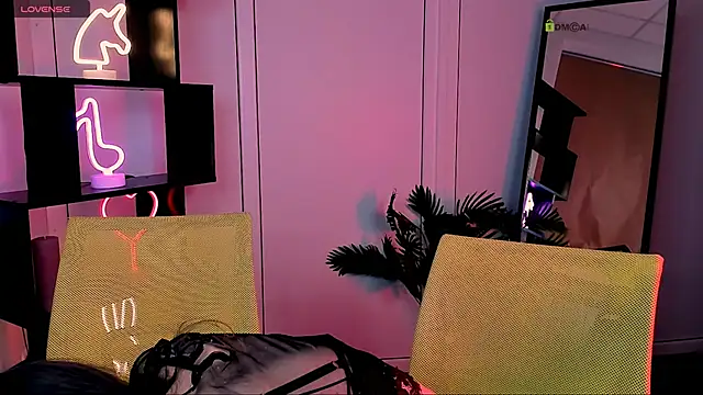 lily morty online show from 22, 10, 2025