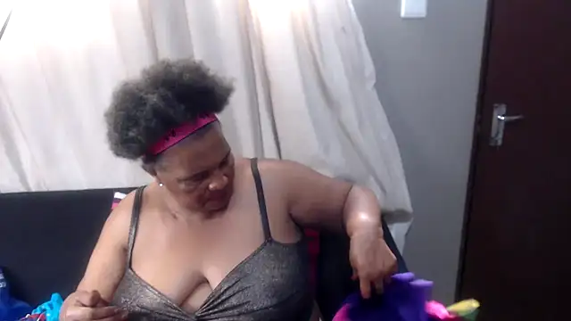 GrandBustyMelon online show from 23, 11, 2025