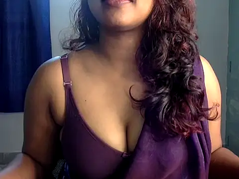 Snapshot of Hot-Honey20 chatting on 20, 10, 2025 Hot-Honey20 online show from 20, 10, 2025