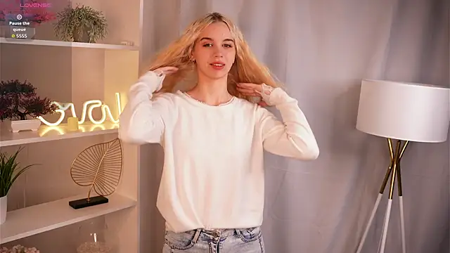 Snapshot of JaymieVigen chatting on 1, 10, 2025 JaymieVigen online show from 1, 10, 2025