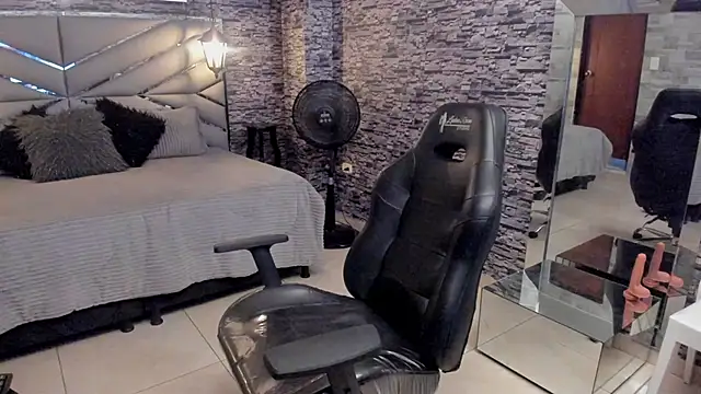 BellyBigBoobs online show from 31, 10, 2025