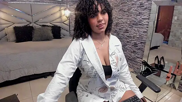 BellyBigBoobs online show from 19, 11, 2025