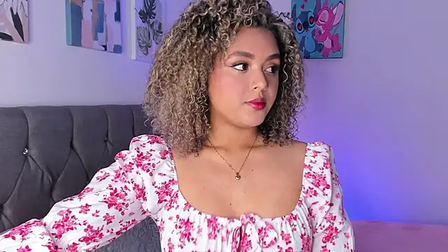 isajonnes18 online show from 27, 10, 2025