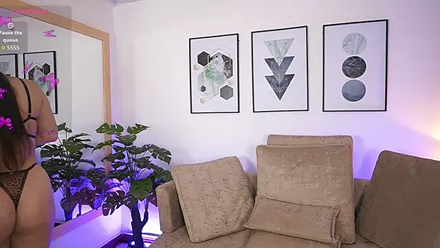 MilaCrave online show from 22, 9, 2025