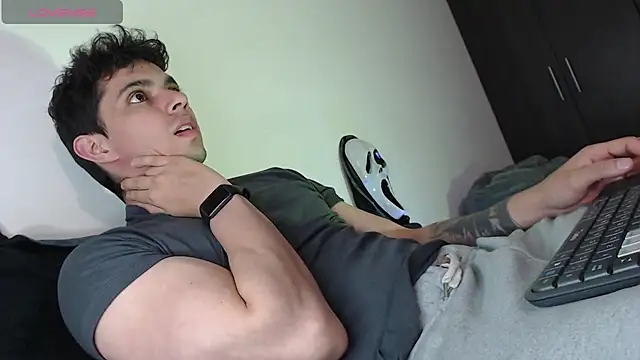 yourfavoriteboy   online show from 16, 10, 2025