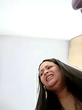 Nanna 160290 online show from 9, 11, 2025