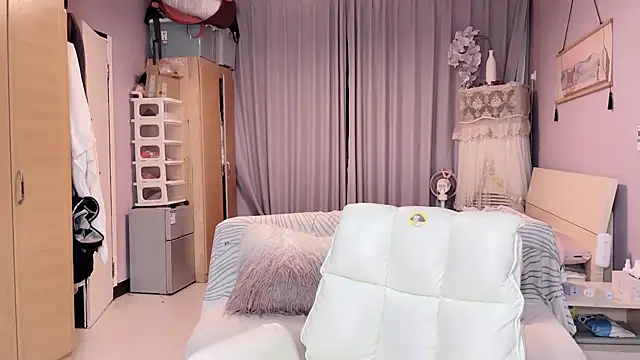 Y2Luvk online show from 10, 9, 2025