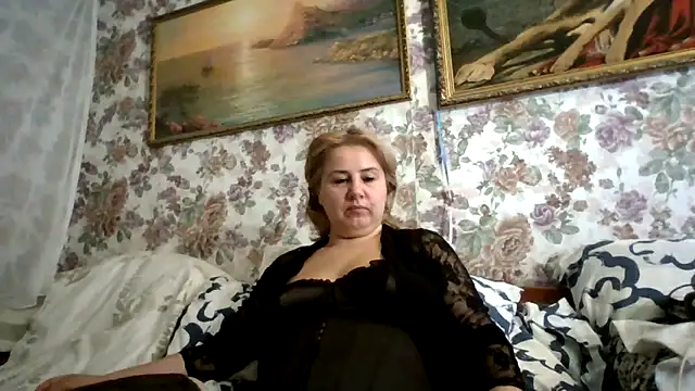 LustyyX online show from 28, 10, 2025