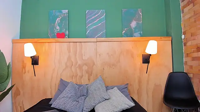 Snapshot of halleylorens chatting on 23, 9, 2025 halleylorens online show from 23, 9, 2025