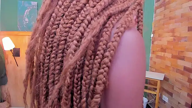 halleylorens online show from 11, 4, 2026