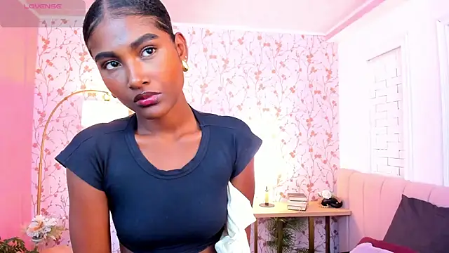 Snapshot of halleylorens chatting on 17, 6, 2026 halleylorens online show from 17, 6, 2026