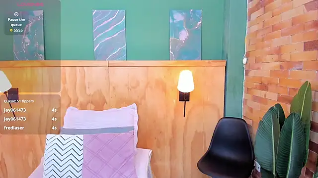 halleylorens online show from 11, 3, 2026