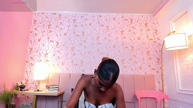 halleylorens online show from 25, 5, 2026