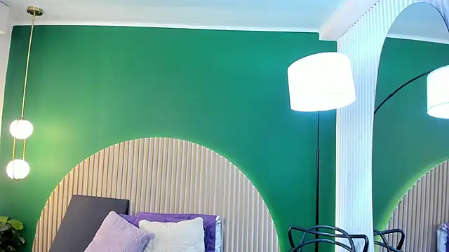 halleylorens online show from 5, 12, 2025