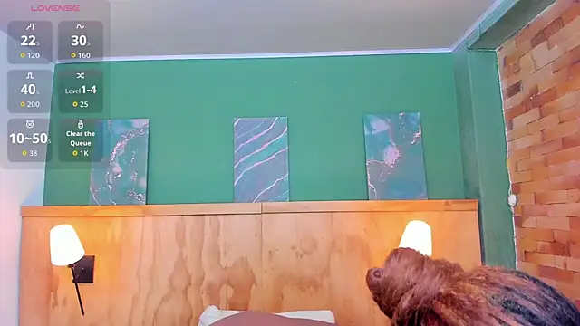 halleylorens online show from 26, 3, 2026