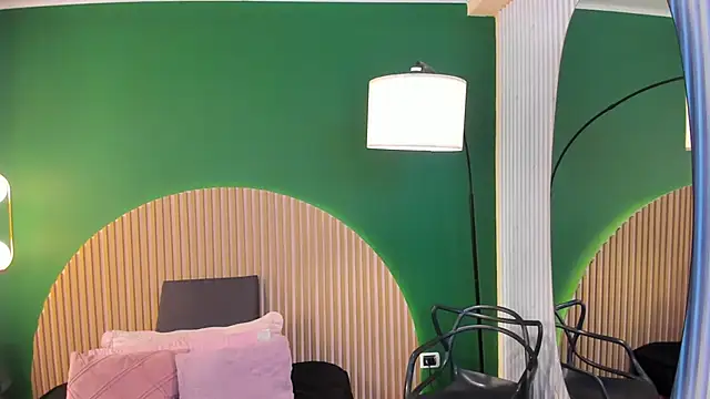 Snapshot of halleylorens chatting on 12, 2, 2026 halleylorens online show from 12, 2, 2026