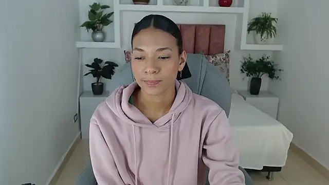 SarayVega  online show from 15, 11, 2025